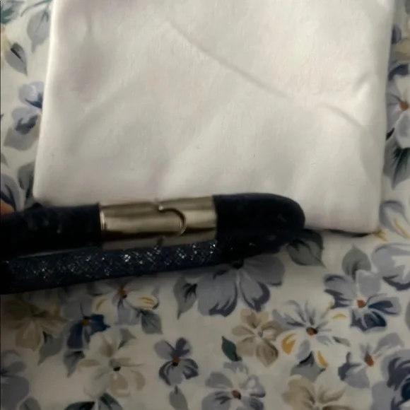 Swarovski Navy Blue Bracelet with Silver Clasp Nwots - Picture 3 of 4